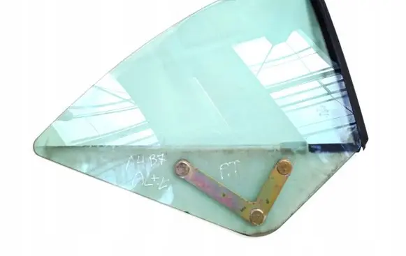 Audi A4 S4 B7 8E 8H Front triangle window/glass 