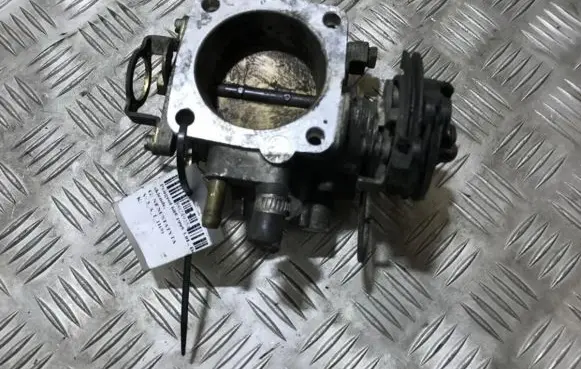 Peugeot 605 Throttle valve