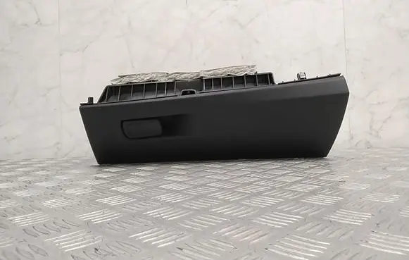 BMW 2 F45 Glove box 9318641