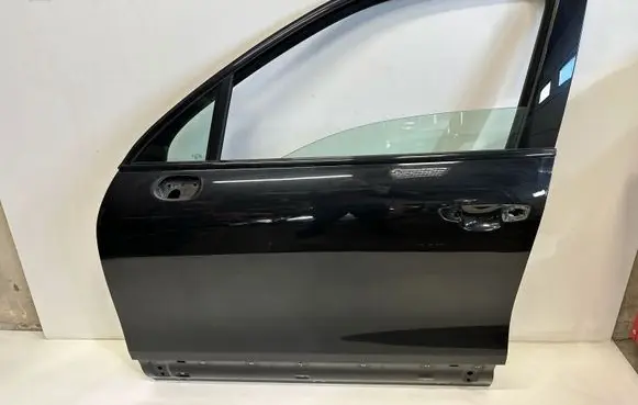 Porsche Cayenne (92A) Front door 7P0831111B