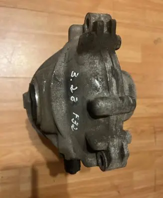 BMW 4 F32 F33 Front differential 7584519