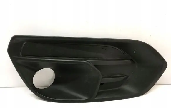 Iveco Daily 6th gen Front bumper lower grill 105802356345