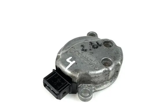 Volkswagen PASSAT B5 Camshaft position sensor 058905161b 0232101024