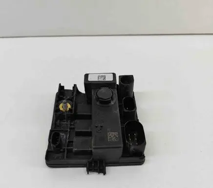 BMW M4 F82 F83 Current control relay 7614585