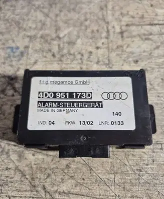 Audi A6 S6 C5 4B Alarm control unit/module 4D0951173D