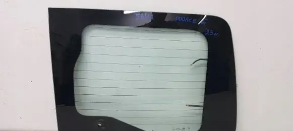 Toyota Proace Rear windscreen/windshield window KUI3304