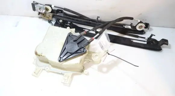 Seat Altea XL Front window lifting mechanism without motor