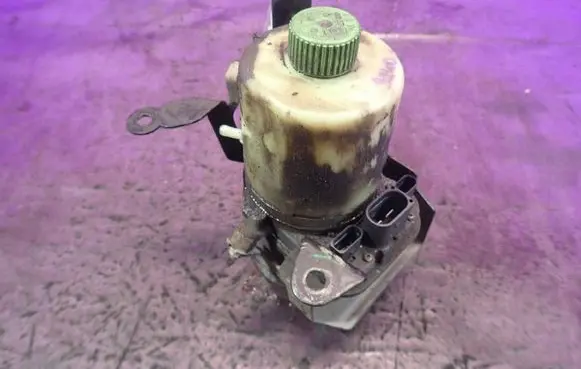 Seat Ibiza IV (6J,6P) Power steering pump A0010530