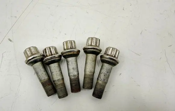 Mercedes-Benz GLS X166 Nuts/bolts 