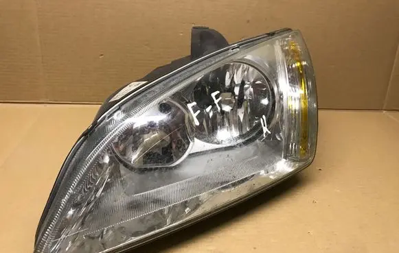 Ford Focus Headlight/headlamp 4M5113W030BF
