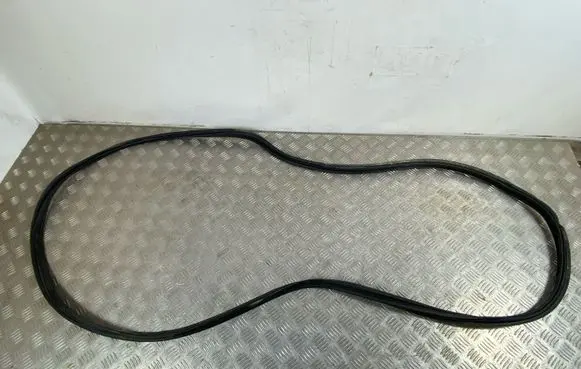 Mitsubishi Outlander IV Trunk rubber seal (body)
