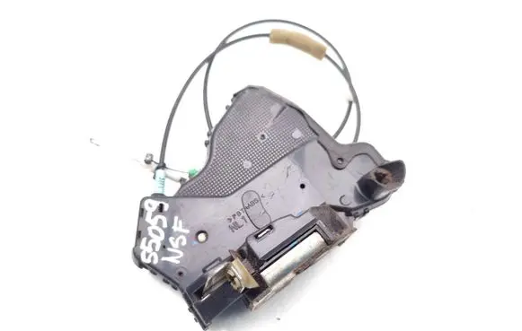 Toyota Hilux (AN10, AN20, AN30) Front door lock