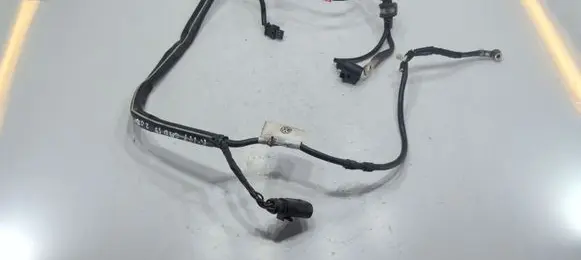 Volkswagen Caddy Wires (starter motor) 1K0971349MT