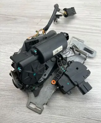 Chrysler Grand Voyager V Sliding door lock 25000282 A070823 686AA