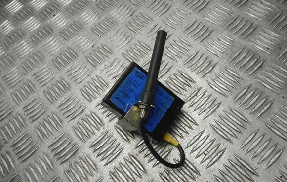 KIA Carens II Door control unit/module 0K2FG677R0
