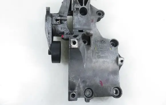 Volkswagen PASSAT B6 Generator/alternator bracket 03G903315C 038903143AF