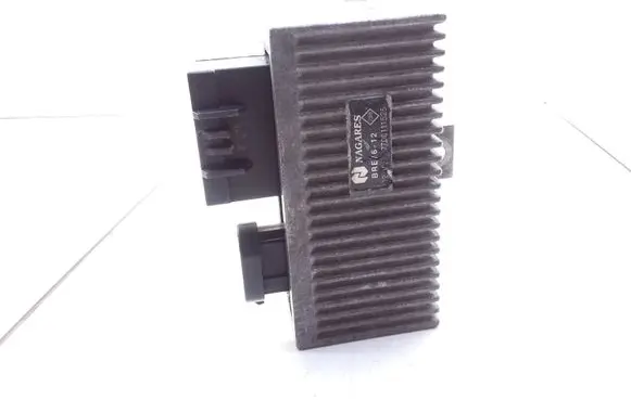 Renault Scenic I Glow plug pre-heat relay 7700111525