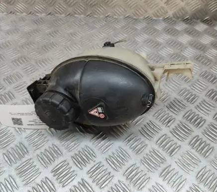 Mercedes-Benz CLS C218 X218 Coolant expansion tank/reservoir A2045000649