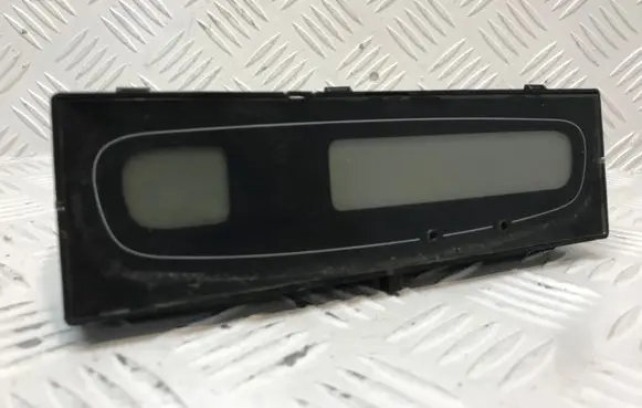 Renault Laguna II Screen/display/small screen P8200002604