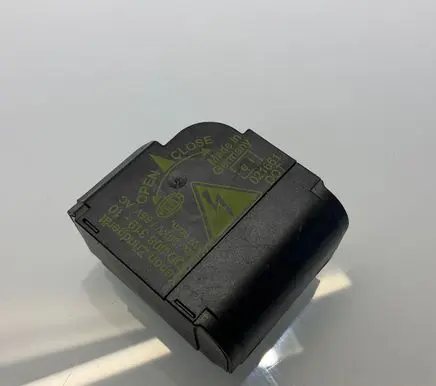 Mercedes-Benz E W211 Headlight ballast module Xenon 5DD008319