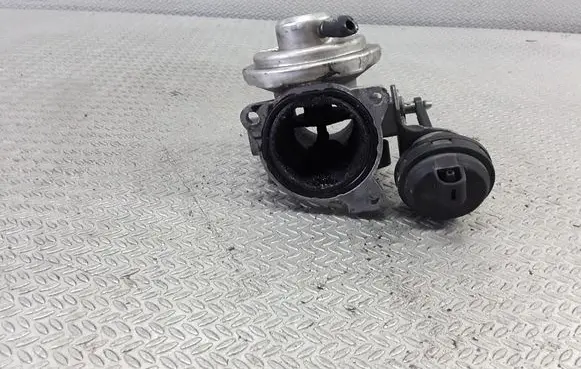 Skoda Fabia Mk1 (6Y) Engine shut-off valve 038131501M 038129637