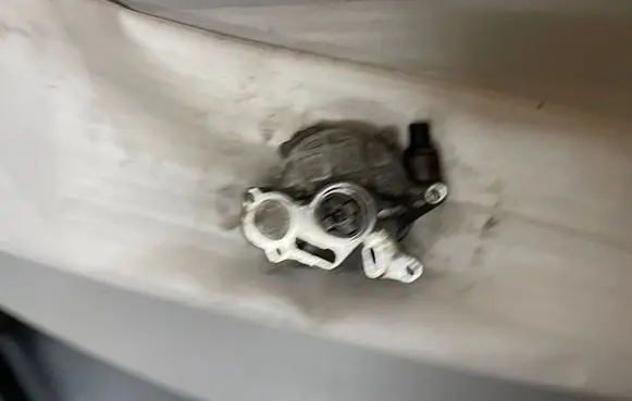 Volkswagen PASSAT B7 Vacuum pump 03L145100