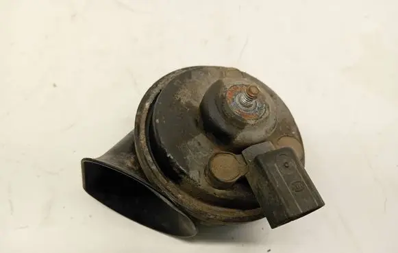 Volkswagen PASSAT B6 Horn signal 3C0951221