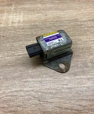 Toyota Land Cruiser (J120) Airbag deployment crash/impact sensor 8983360010 1879000471