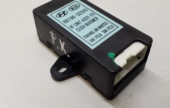 Hyundai i40 Seat control module 881963Z000