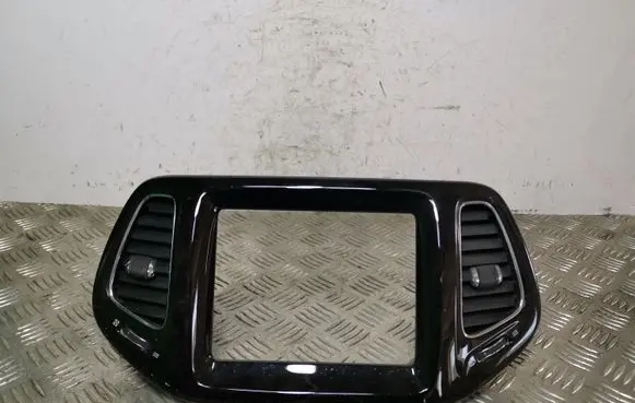 Jeep Compass Radio/GPS head unit trim 