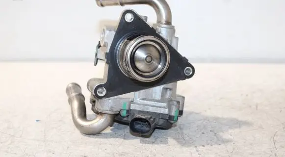 Volkswagen Caddy EGR valve 04L131501 04L131501A