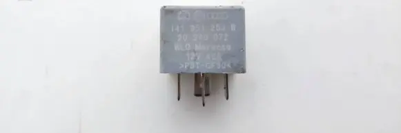 Volkswagen Golf IV Other relay 141951253B 20240072
