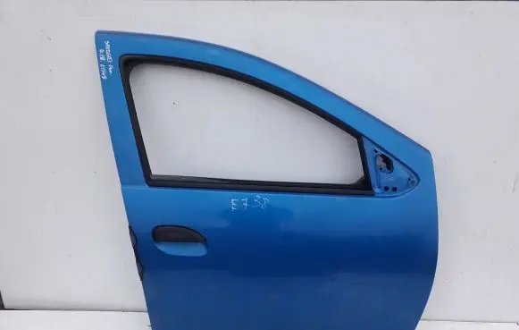 Renault Sandero II Front door