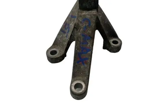 Ford Grand C-MAX Engine mount bracket