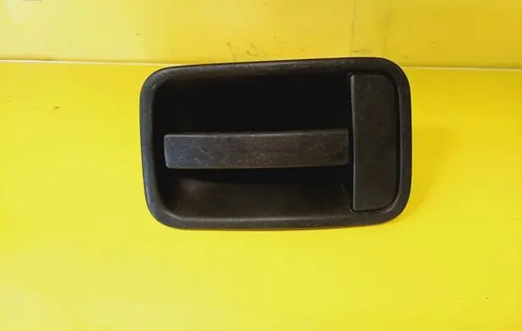 Rear door exterior handle