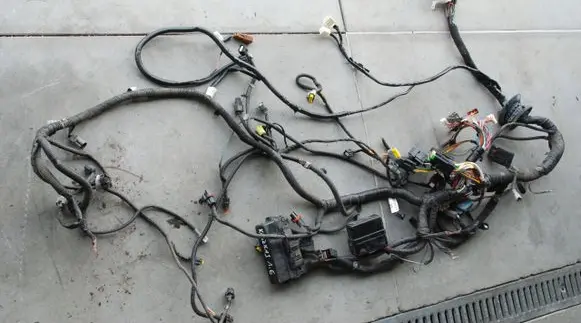 Nissan Qashqai Engine installation wiring loom 131KM