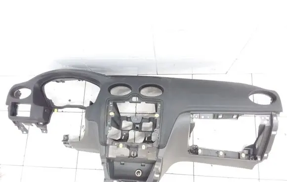 Ford Focus Dashboard 4M51A04320AAW 6M51A042B84AB