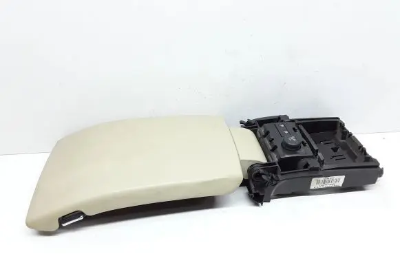 Volvo V70 Armrest 30715142