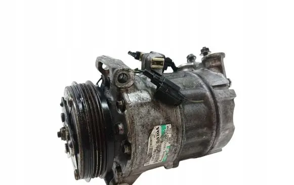 Volvo V60 Air conditioning (A/C) compressor (pump) 31315453
