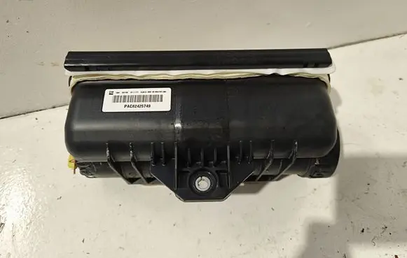Opel Zafira B Passenger airbag 13111177 PAC82425749 601854700C
