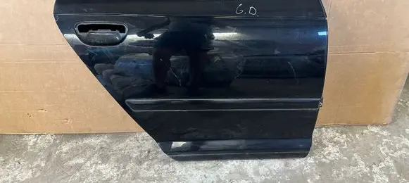 Audi A3 S3 8P Rear door