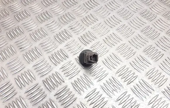 Passenger airbag on/off switch