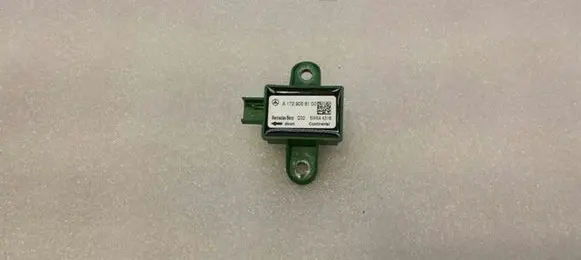 Mercedes-Benz CLS C218 X218 Airbag deployment crash/impact sensor A1729056100