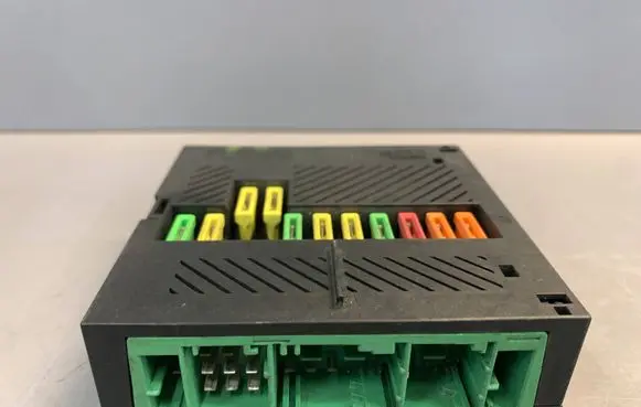 BMW 7 E65 E66 Fuse module 7510638 12527510638 12520148748