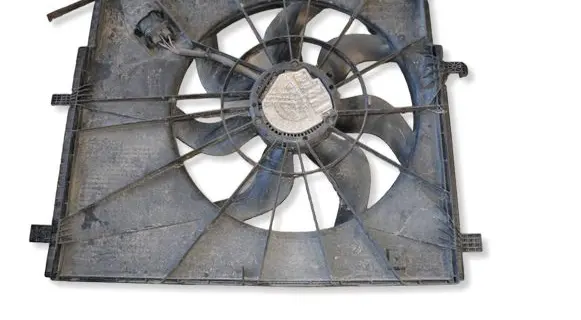 Mercedes-Benz Vito Viano W447 Electric radiator cooling fan A4479060012 0130708415