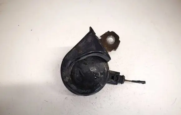 Skoda Octavia Mk2 (1Z) Horn signal e9001157