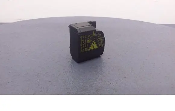 Jaguar X-Type Voltage converter/converter module 5DD00831910