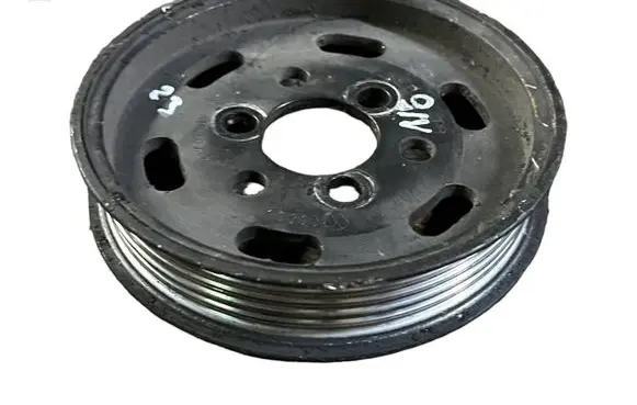 Volkswagen Golf IV Power steering pump pulley 038145255B