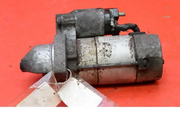 Toyota Avensis Verso Starter motor 281000R010