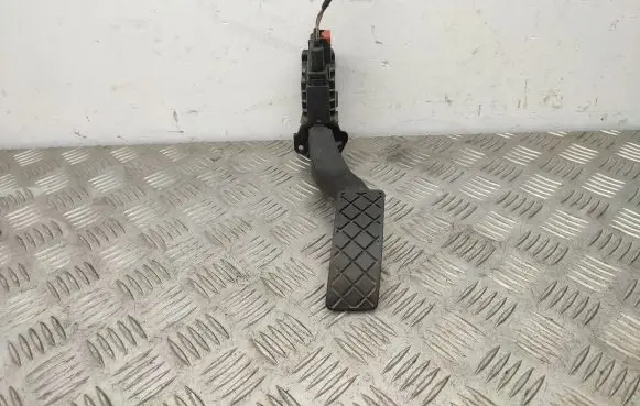 Skoda Octavia Mk3 (5E) Accelerator throttle pedal 5Q1723503H